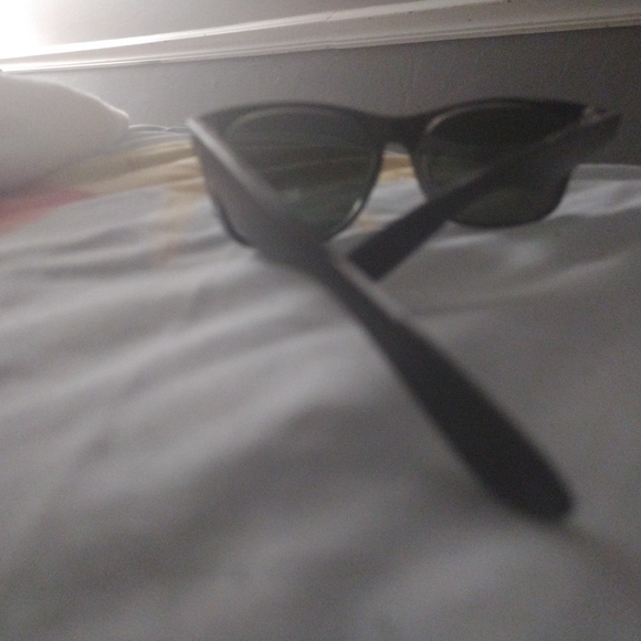 Classic Black Sunglasses - Picture 1 of 6